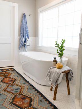 40平米小公寓 白色浴缸装修效果图片