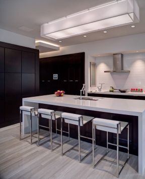 现代厨房吊顶 黑白现代风格