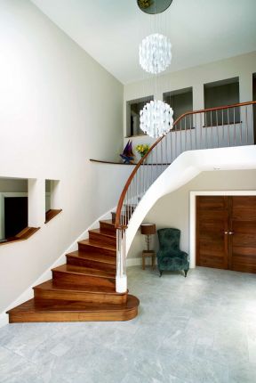 阁楼复式楼梯设计图 简约家居装修图片