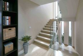 乡村二层别墅玻璃楼梯扶手设计图片