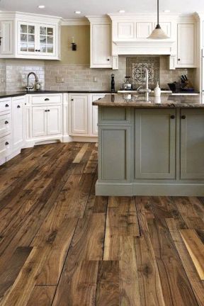 别墅简欧厨房装修效果图 实木地板贴图