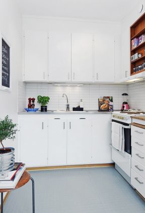 70平米两室一厅简单小厨房装饰 