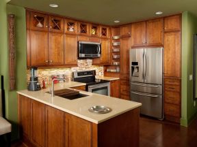 70平米两室一厅小厨房装饰 厨房实木橱柜效果图