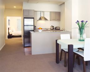 单身公寓室内 半开放式小厨房装修效果图大全