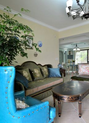 欧式复古风格客厅沙发摆放装修效果图片