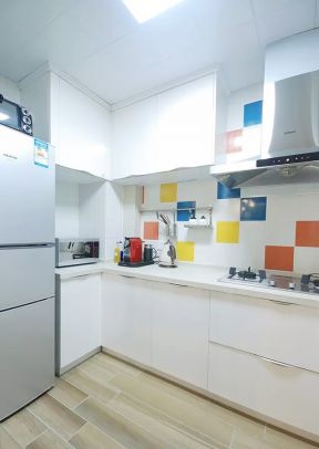二居室设计厨房墙砖图片