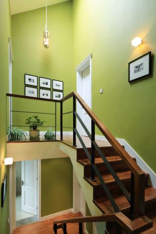 别墅楼梯设计温馨小户型装修效果图片