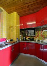 90平米三居室厨房红色橱柜装修效果图片