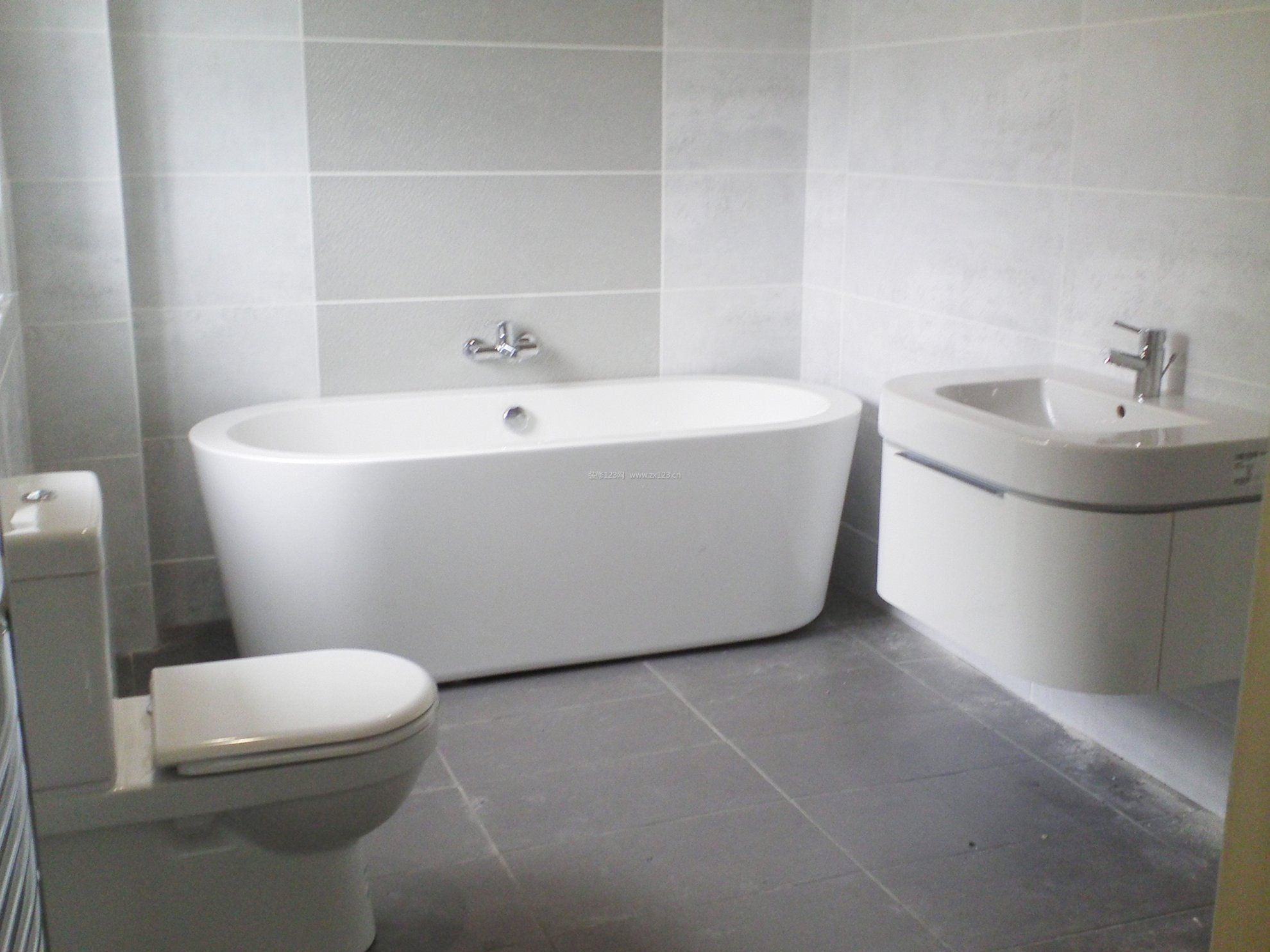 20平方卫生间白色浴缸装修效果图片