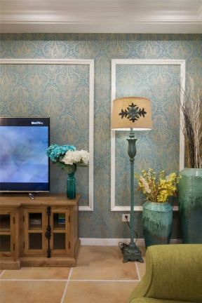 美式田园风格客厅电视墙壁纸设计装修效果图片