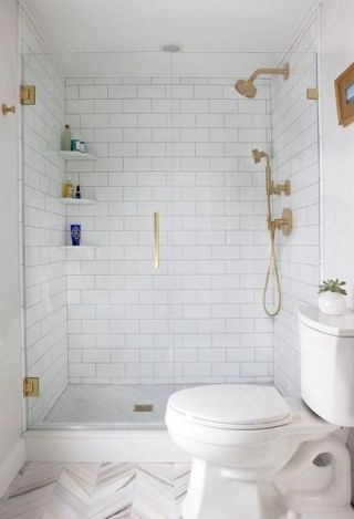 小面积卫生间白色瓷砖贴图