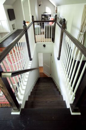 顶楼带阁楼楼梯装修 室内装饰设计效果图