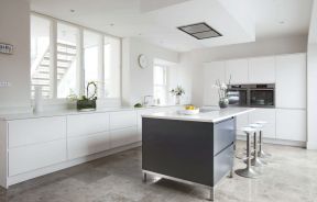 黑白现代风格厨房橱柜设计