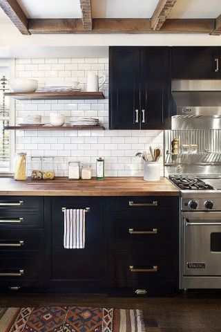 现代混搭风格黑白厨房橱柜装修效果图