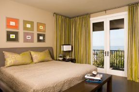 家居风水卧室窗帘 组合图案窗帘装修效果图片