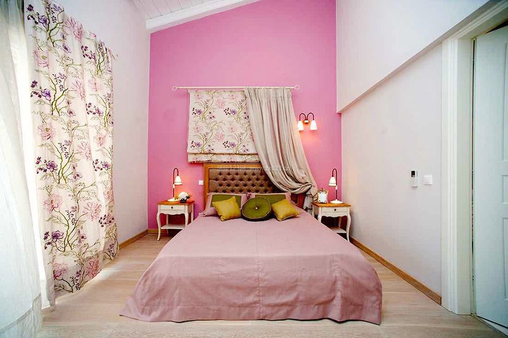 现代美式风格卧室床缦装修效果图片