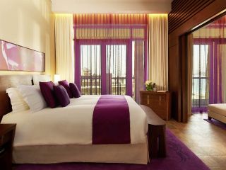 家居紫色卧室窗帘效果图 