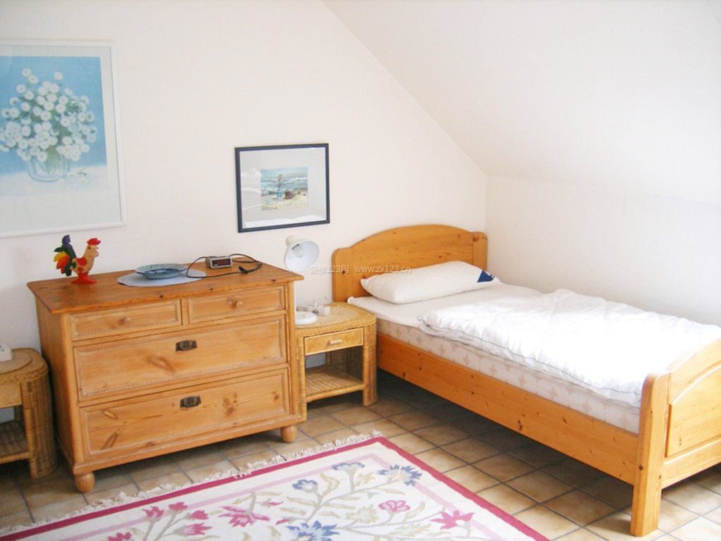 70平米两居室卧室实木家具效果图