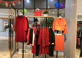 服装店装修效果图大全2020图片 服装店衣架设计