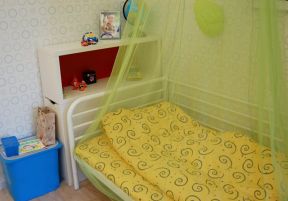 小户型儿童房铁艺床装修效果图片