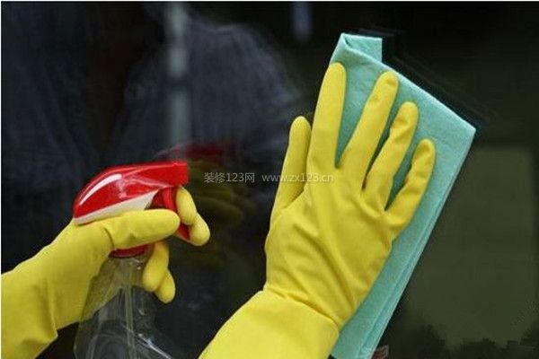 門窗玻璃清潔方法