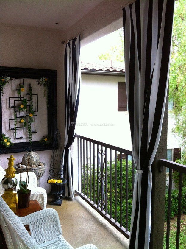 阳台条纹窗帘装修效果图图片