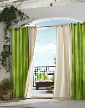 阳台窗帘装修效果图 绿色窗帘