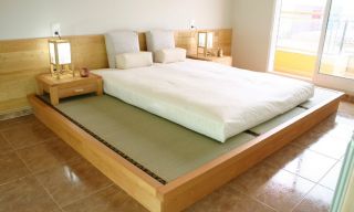 日式卧室地台床装修效果图