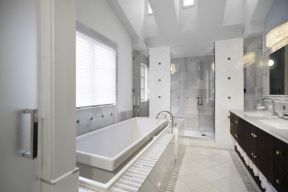 欧式卫生间效果图 大理石包裹浴缸装修效果图片