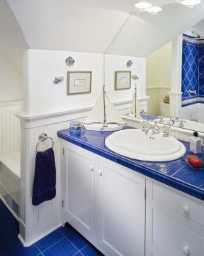 欧式卫生间效果图 浴室柜装修效果图片