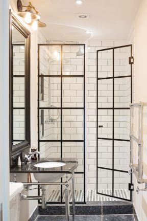 浴室门装修效果图 黑白现代简约装修效果图