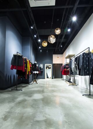 小型服装店风格黑色墙面装修效果图片