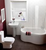 小卫生间白色浴缸装修效果图片2023