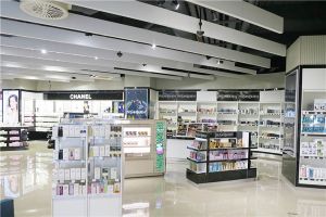 杭州小型化妆品店装修