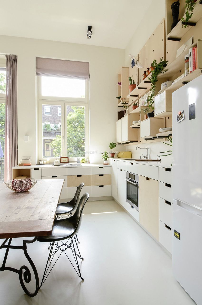 小户型复式楼开放式厨房装修效果图图片