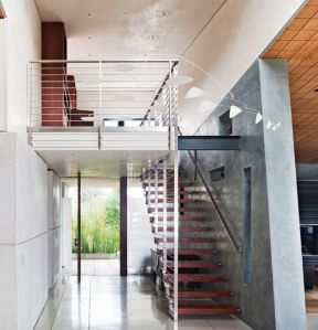 现代小户型空间阁楼楼梯设计装修效果图片