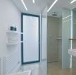 卫生间玻璃隔断设计现代效果图片
