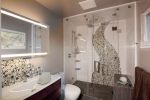 小卫生间淋浴房创意背景墙效果图片 