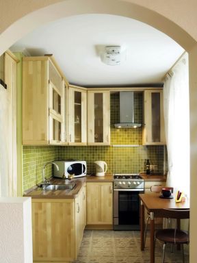 家庭小厨房设计图片 小格子砖墙面装修效果图片