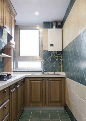家庭小厨房室内装修颜色搭配设计效果图片