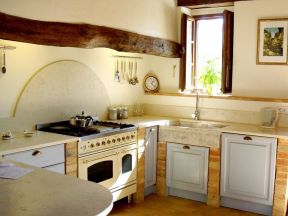 家庭小厨房灶台装修设计效果图片2023