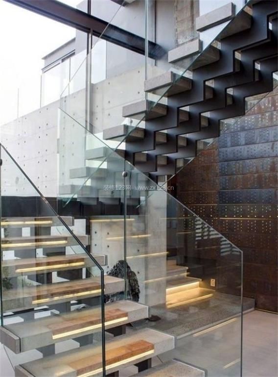 工业风复式楼梯玻璃扶手效果图