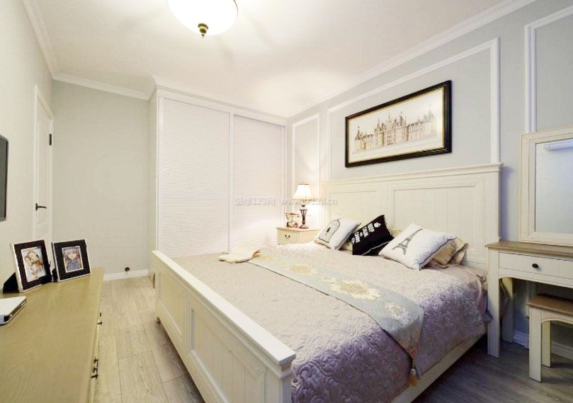 80平米小户型主卧室简单装修效果图
