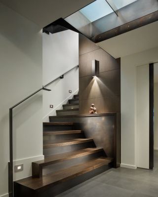现代简约室内美步楼梯图片
