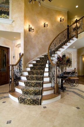 美式风格家庭楼梯装饰墙