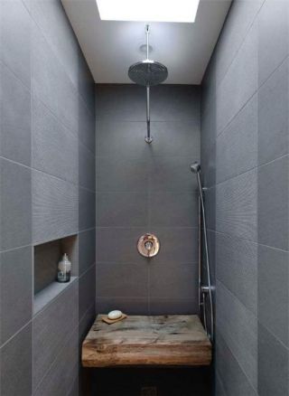 小卫生间整体灰色墙砖图片