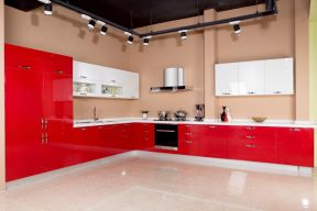 大厨房红色橱柜门图片