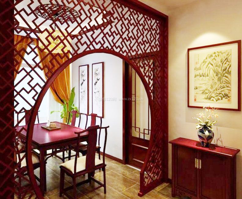 新中式餐厅镂空雕花拱门隔断图片