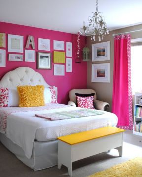 女生粉色壁纸卧室房间装修效果图