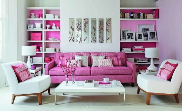 粉色房间客厅装修
